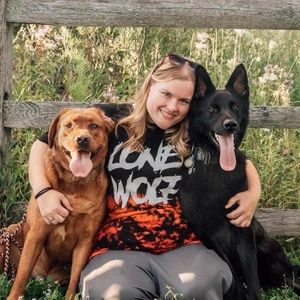 Meet your Posher, Claire